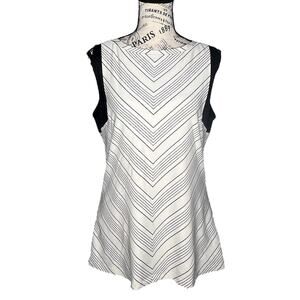 Athleta (L) Chevron Rashguard Lycra Xtra Life Crewneck Slimming Swim Tank Top